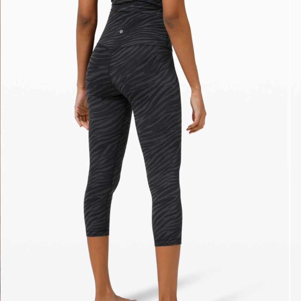 🍋Lululemon Align Crop Le Tigre Camo🍋